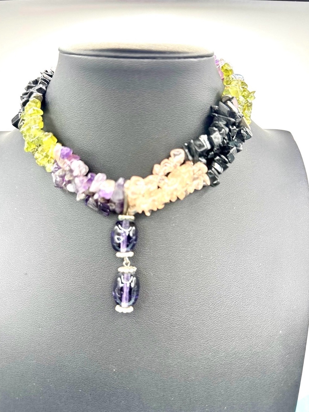 Vintage Chakra Semi-Precious Chip Statement Necklace with Amethyst Drop-Exc Cond